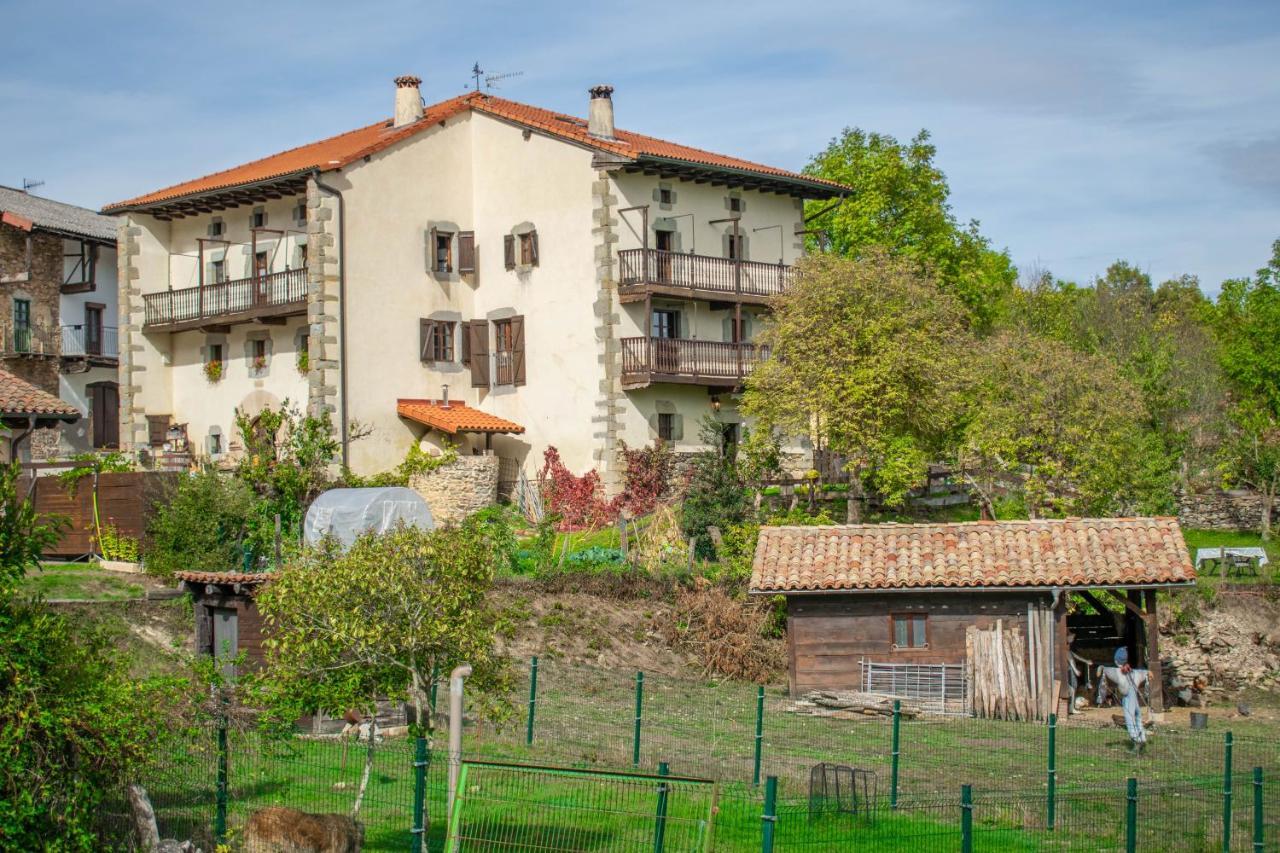 Casa Monaut, Acogedores A Pies De La Selva De Irati *
