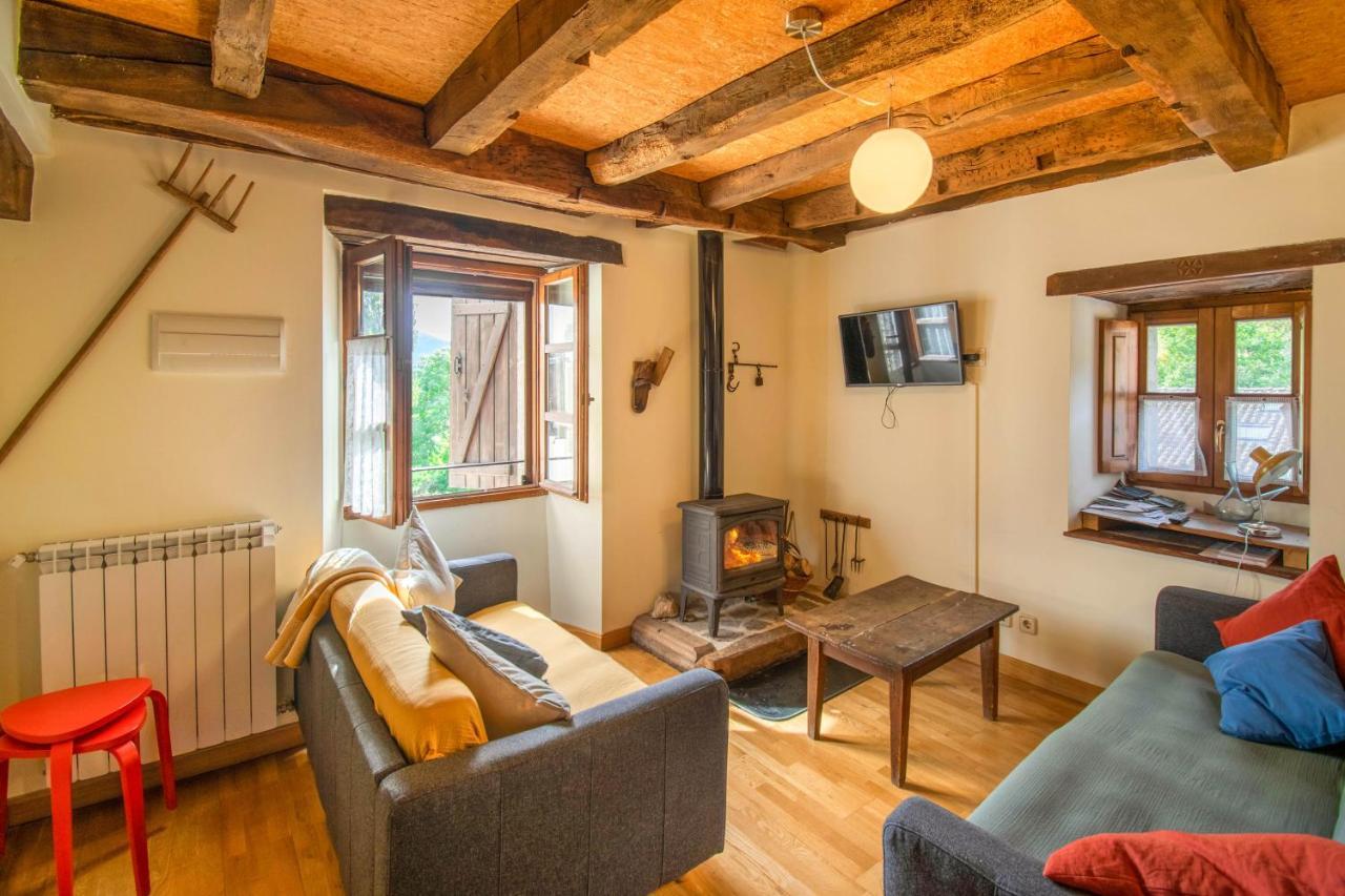 Casa Monaut, Acogedores A Pies De La Selva De Irati Appartement *